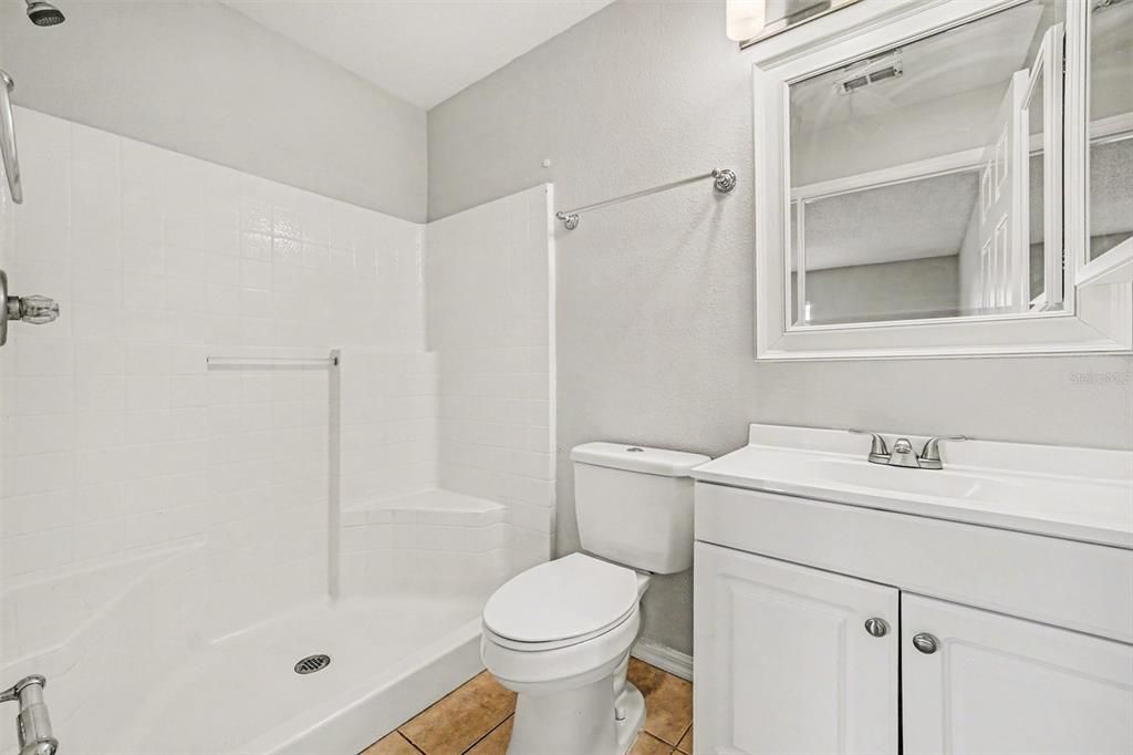For Sale: $285,500 (3 beds, 2 baths, 1191 Square Feet)