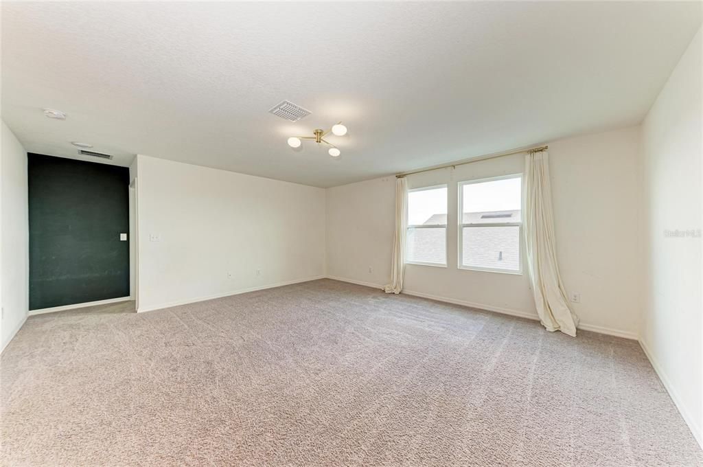 For Rent: $3,500 (4 beds, 2 baths, 3022 Square Feet)
