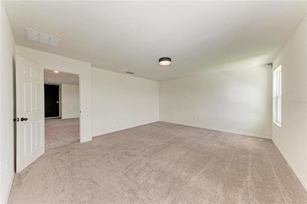 For Rent: $3,500 (4 beds, 2 baths, 3022 Square Feet)