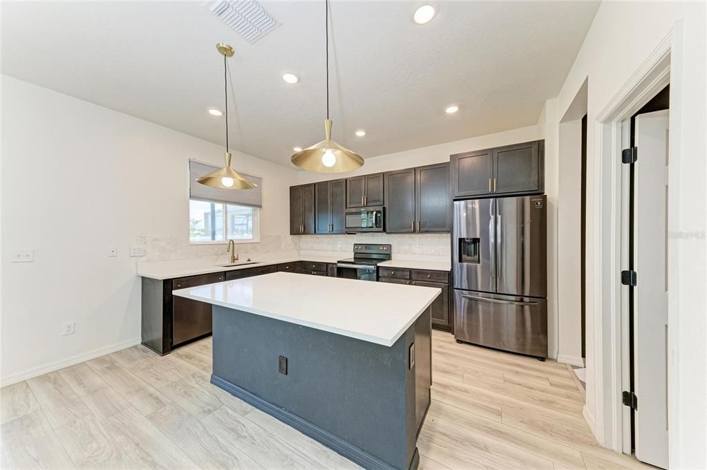 For Rent: $3,500 (4 beds, 2 baths, 3022 Square Feet)