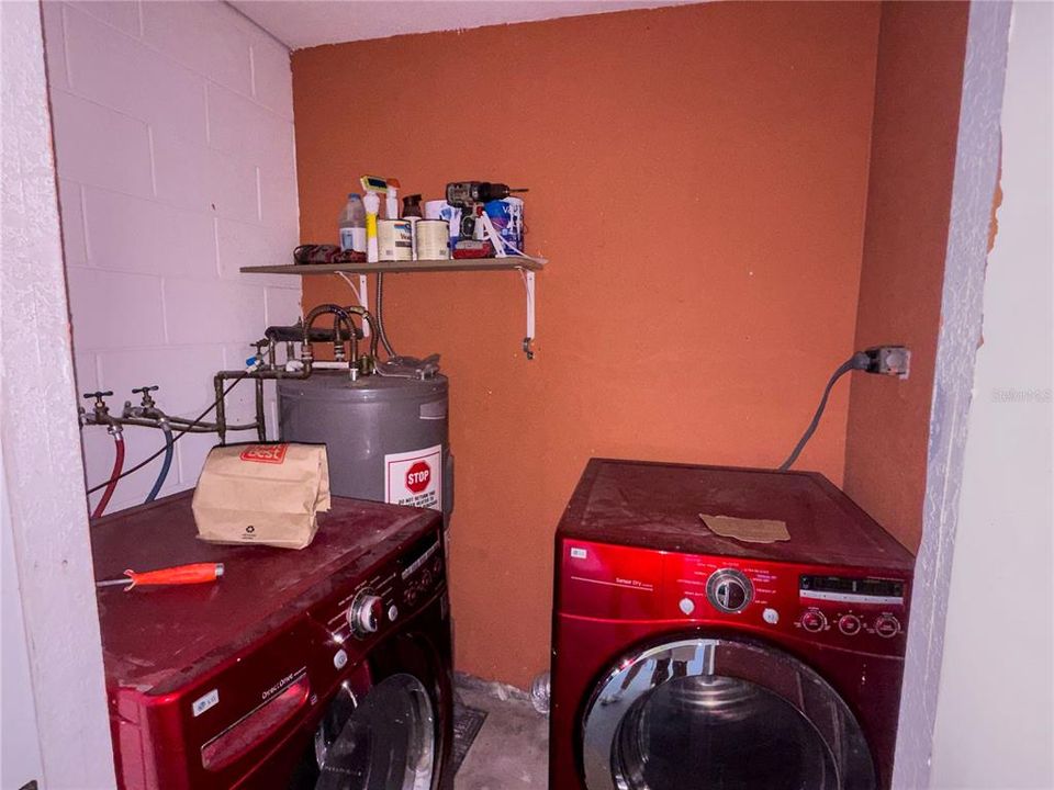 For Sale: $335,000 (3 beds, 2 baths, 1630 Square Feet)