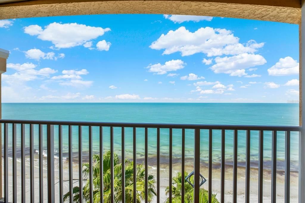 For Sale: $1,190,000 (2 beds, 2 baths, 1230 Square Feet)