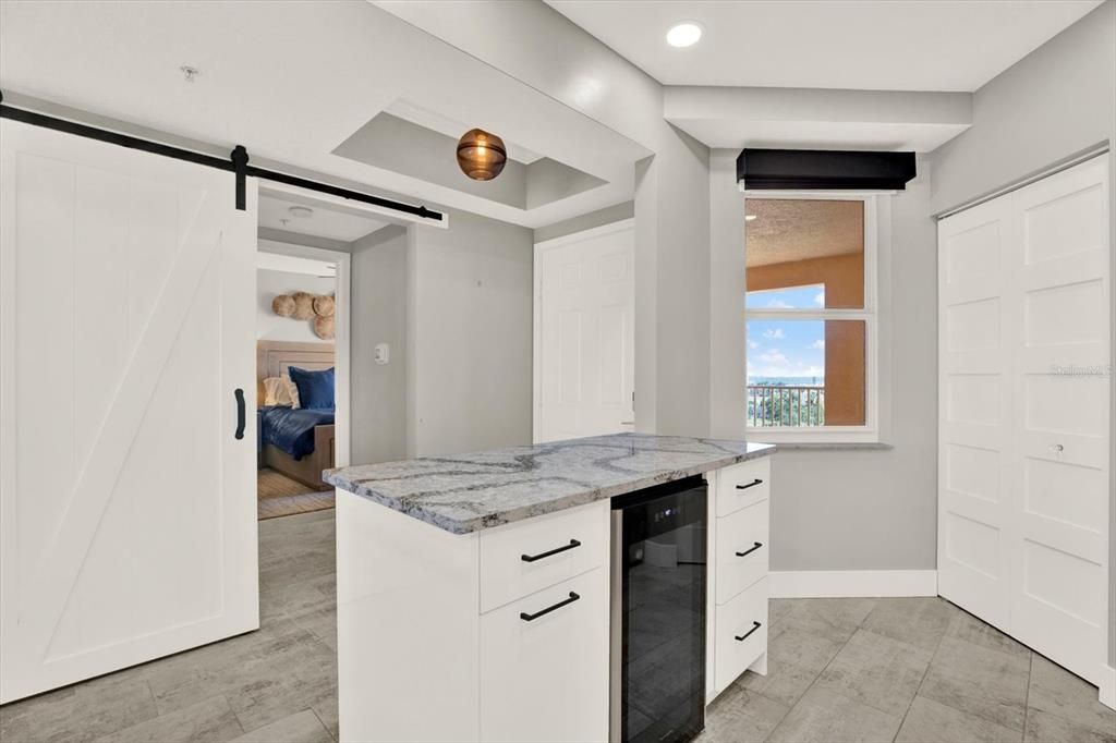 For Sale: $1,190,000 (2 beds, 2 baths, 1230 Square Feet)