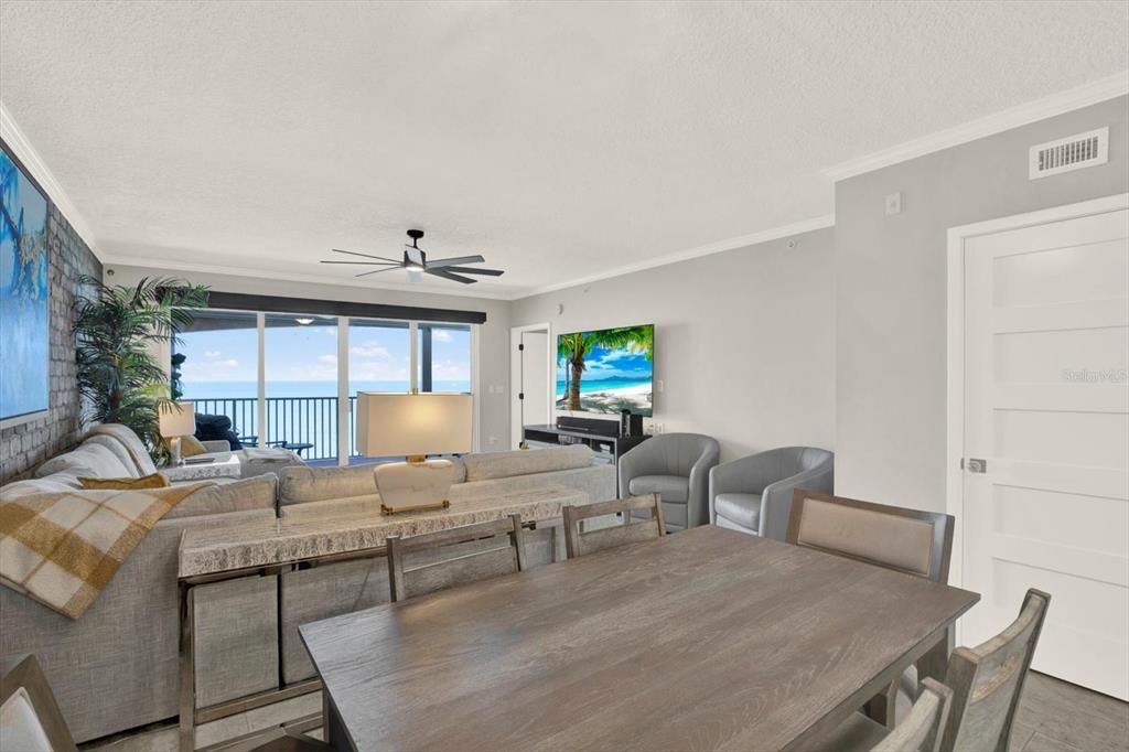 For Sale: $1,190,000 (2 beds, 2 baths, 1230 Square Feet)