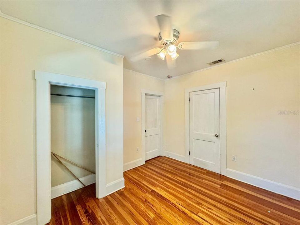 For Rent: $2,000 (2 beds, 1 baths, 840 Square Feet)