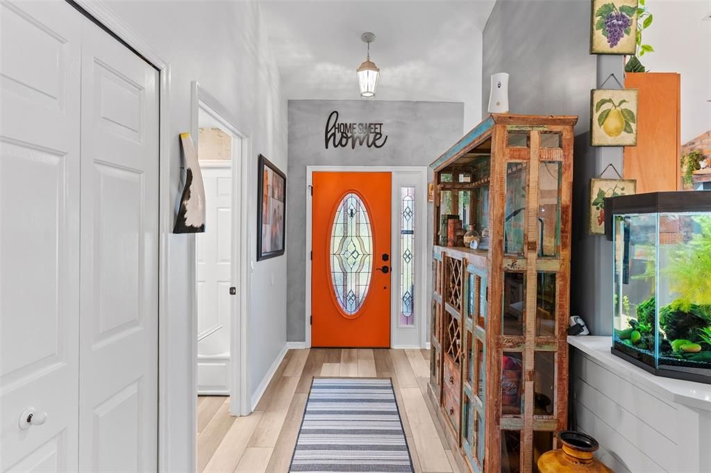 For Sale: $500,000 (3 beds, 2 baths, 1719 Square Feet)