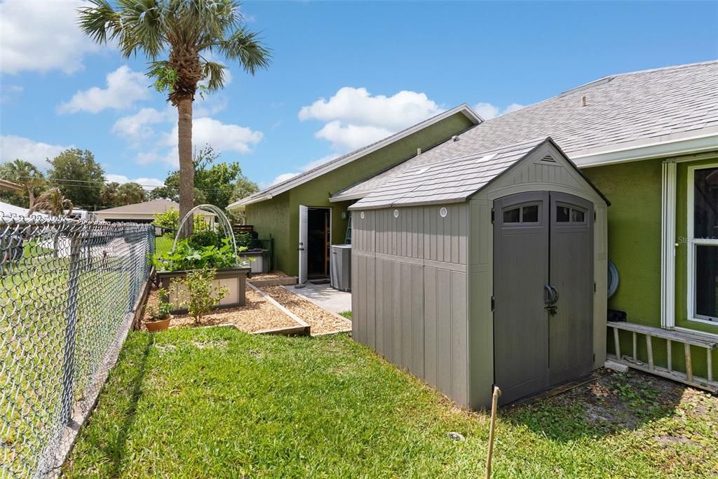 For Sale: $500,000 (3 beds, 2 baths, 1719 Square Feet)