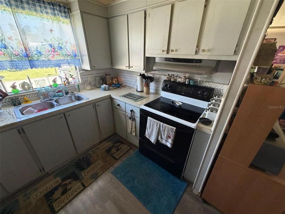 На продажу: $94,000 (2 спален, 2 ванн, 936 Квадратных фут)