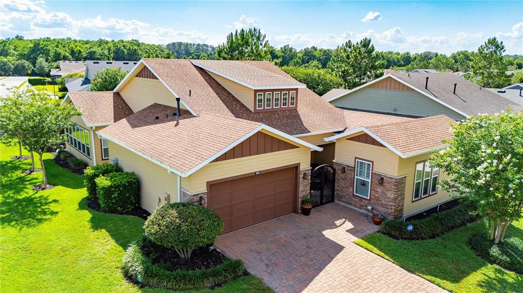 For Sale: $600,000 (3 beds, 3 baths, 2755 Square Feet)