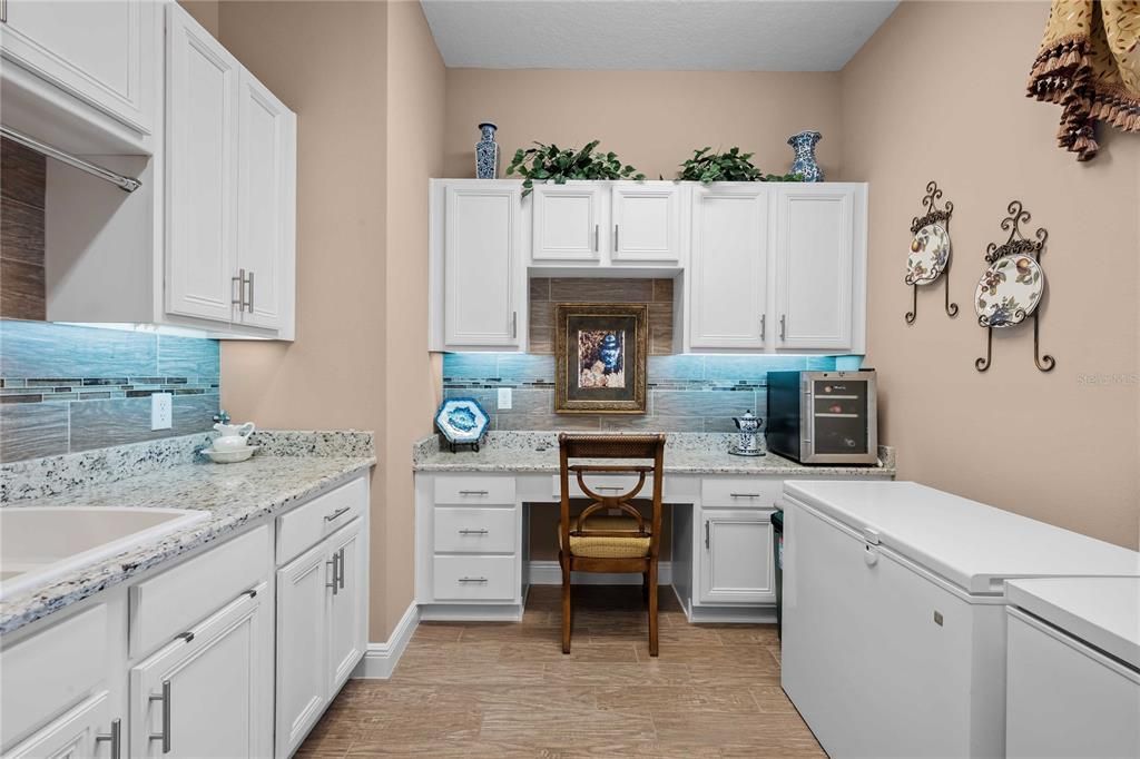 For Sale: $600,000 (3 beds, 3 baths, 2755 Square Feet)
