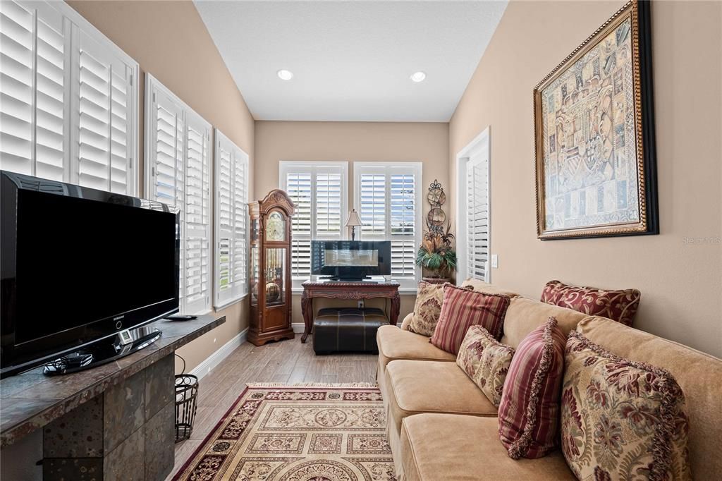 For Sale: $600,000 (3 beds, 3 baths, 2755 Square Feet)