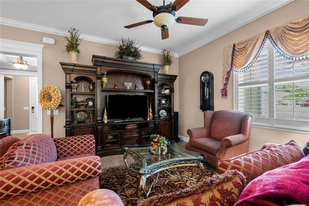 For Sale: $600,000 (3 beds, 3 baths, 2755 Square Feet)