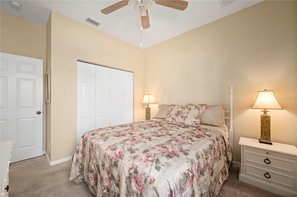 Activo con contrato: $249,900 (2 camas, 2 baños, 1368 Pies cuadrados)