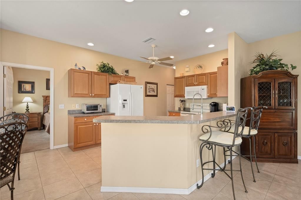 Activo con contrato: $249,900 (2 camas, 2 baños, 1368 Pies cuadrados)
