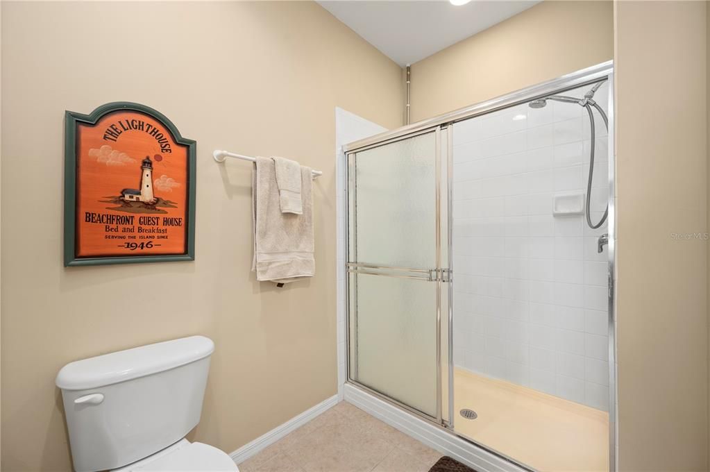 Activo con contrato: $249,900 (2 camas, 2 baños, 1368 Pies cuadrados)