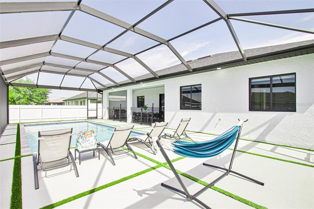 Activo con contrato: $499,900 (4 camas, 2 baños, 1736 Pies cuadrados)