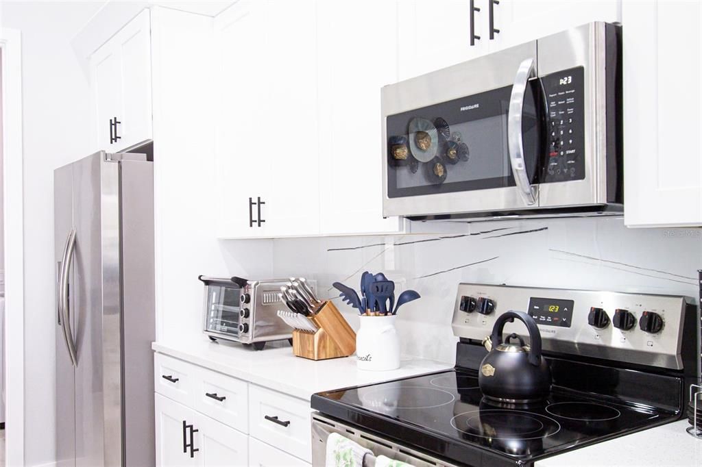 Activo con contrato: $499,900 (4 camas, 2 baños, 1736 Pies cuadrados)