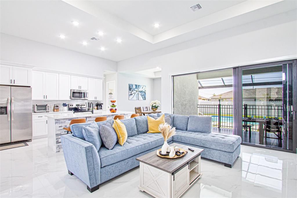 Activo con contrato: $499,900 (4 camas, 2 baños, 1736 Pies cuadrados)