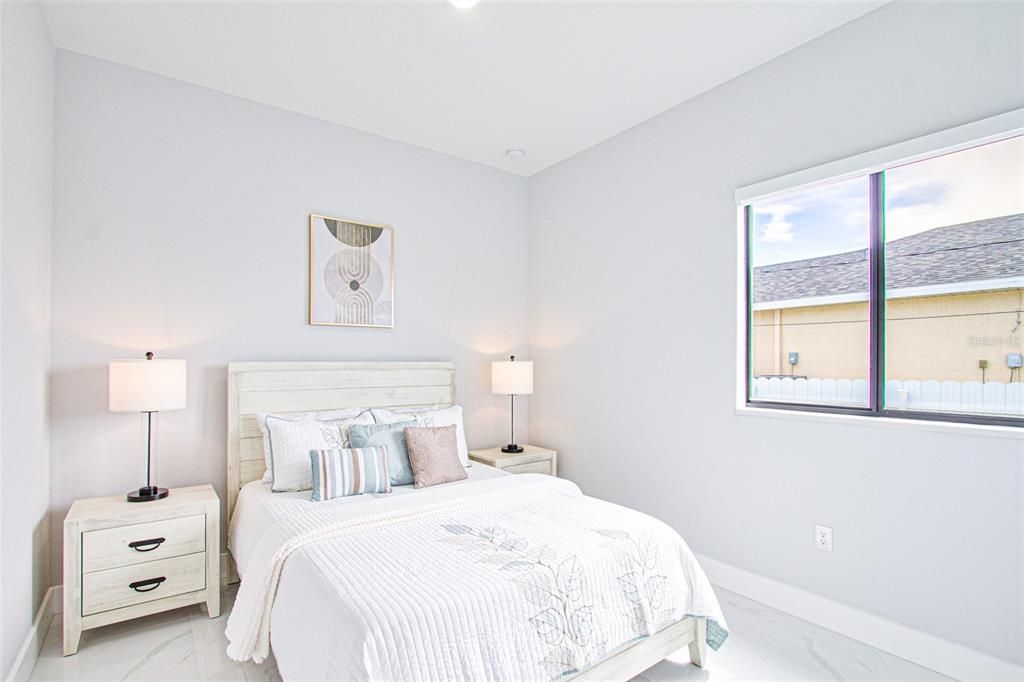 Activo con contrato: $499,900 (4 camas, 2 baños, 1736 Pies cuadrados)