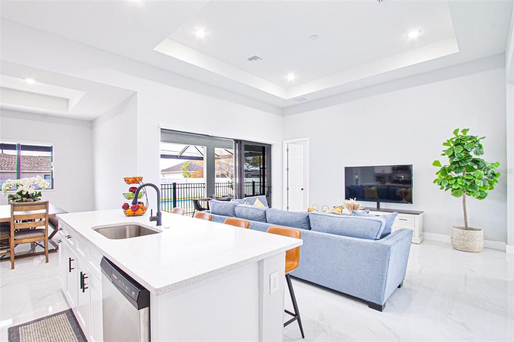 Activo con contrato: $499,900 (4 camas, 2 baños, 1736 Pies cuadrados)