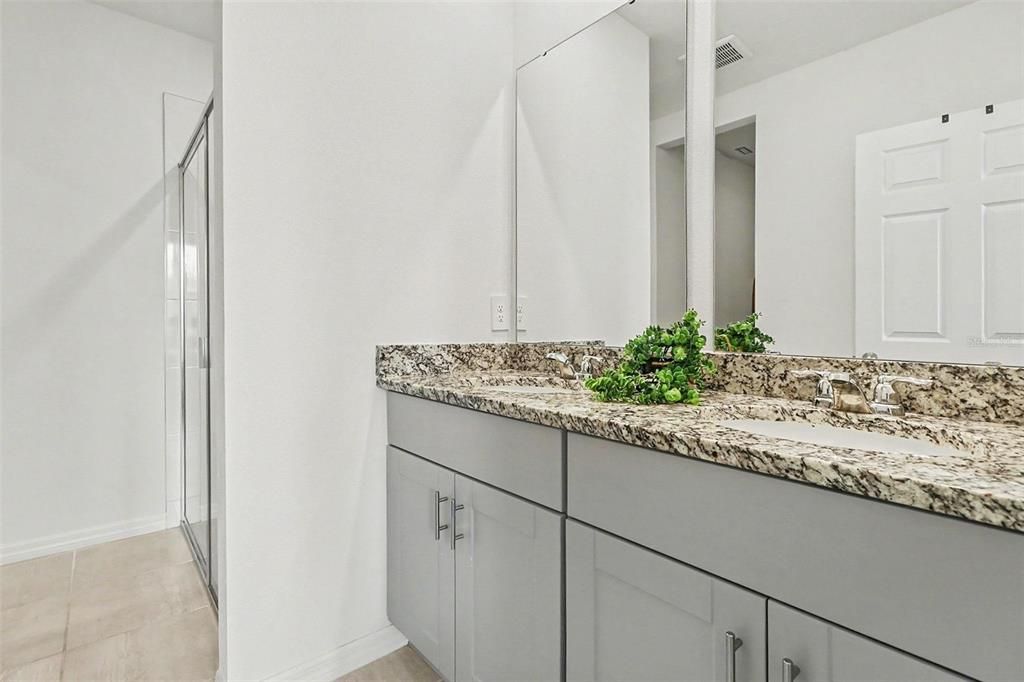 En Venta: $340,000 (3 camas, 2 baños, 1500 Pies cuadrados)
