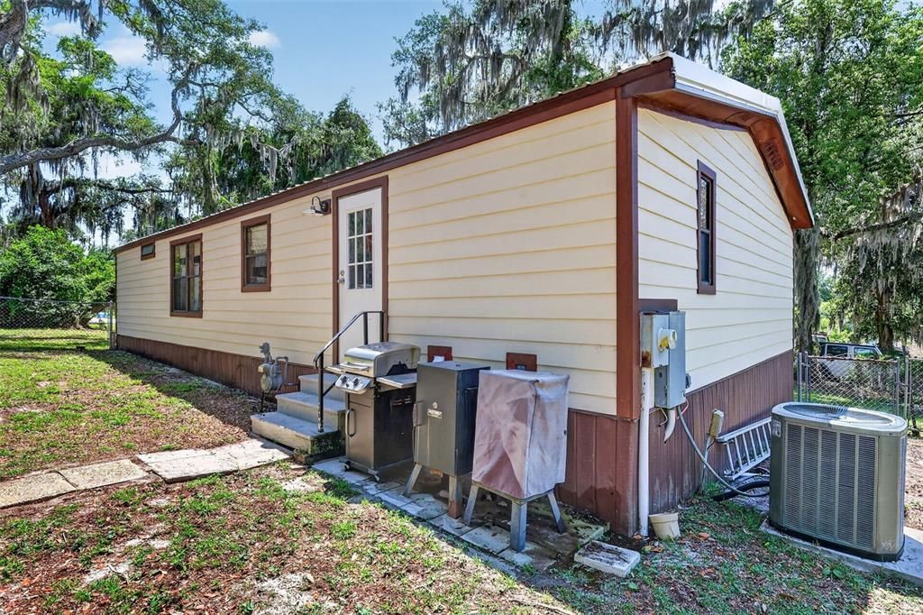 For Sale: $209,000 (3 beds, 2 baths, 1152 Square Feet)