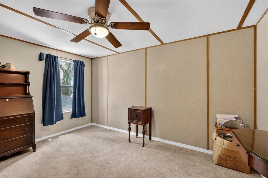 For Sale: $209,000 (3 beds, 2 baths, 1152 Square Feet)