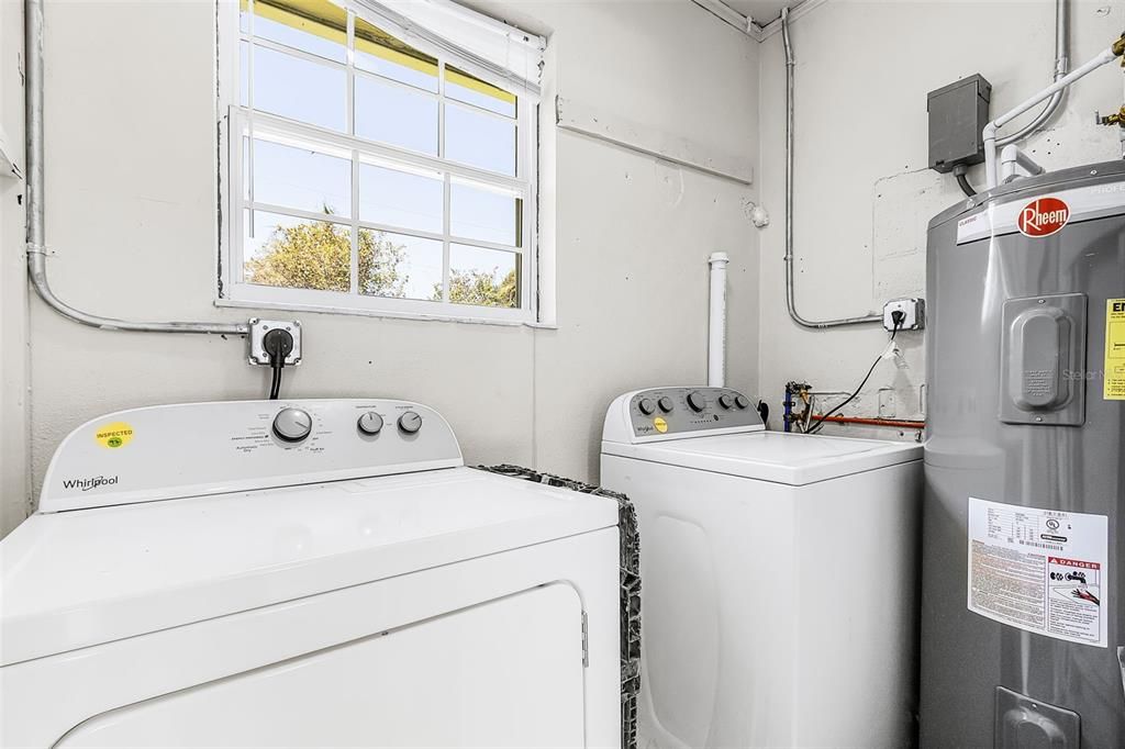 For Sale: $399,000 (4 beds, 0 baths, 1340 Square Feet)