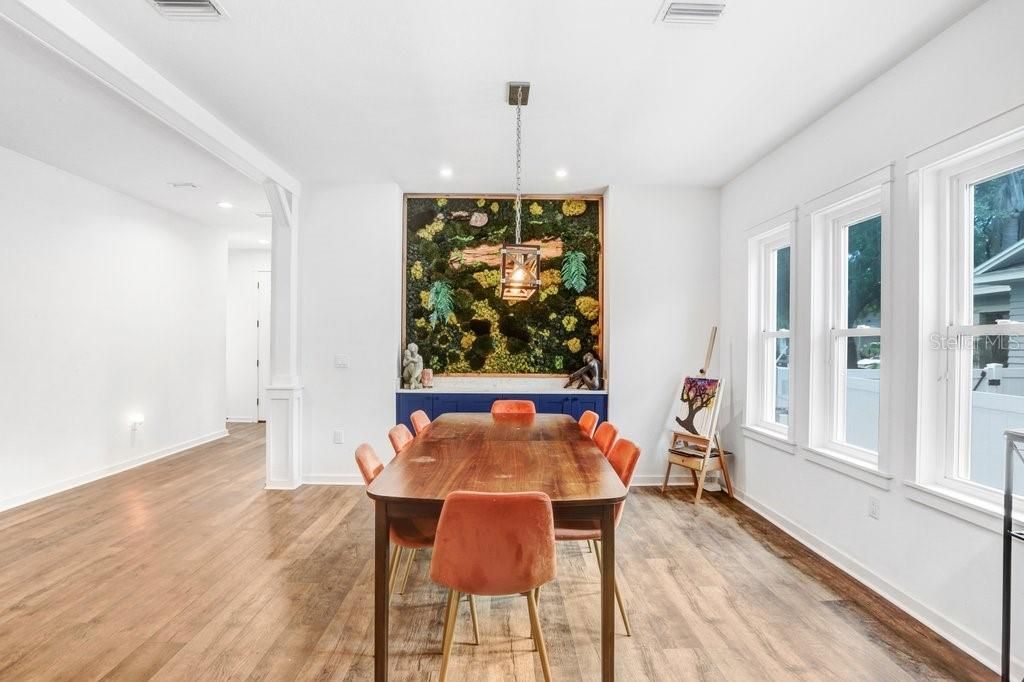 En Venta: $849,900 (3 camas, 2 baños, 2265 Pies cuadrados)