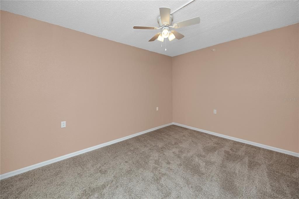 For Sale: $530,000 (2 beds, 2 baths, 1008 Square Feet)