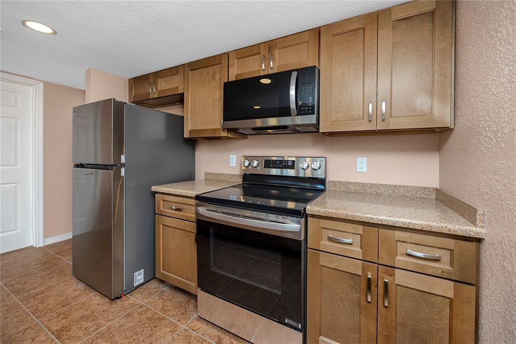 For Sale: $530,000 (2 beds, 2 baths, 1008 Square Feet)