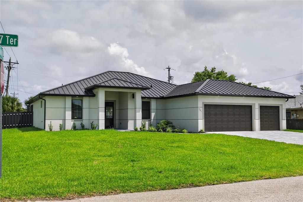 For Sale: $609,000 (4 beds, 3 baths, 2108 Square Feet)