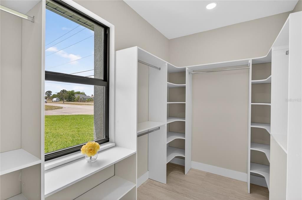 For Sale: $609,000 (4 beds, 3 baths, 2108 Square Feet)