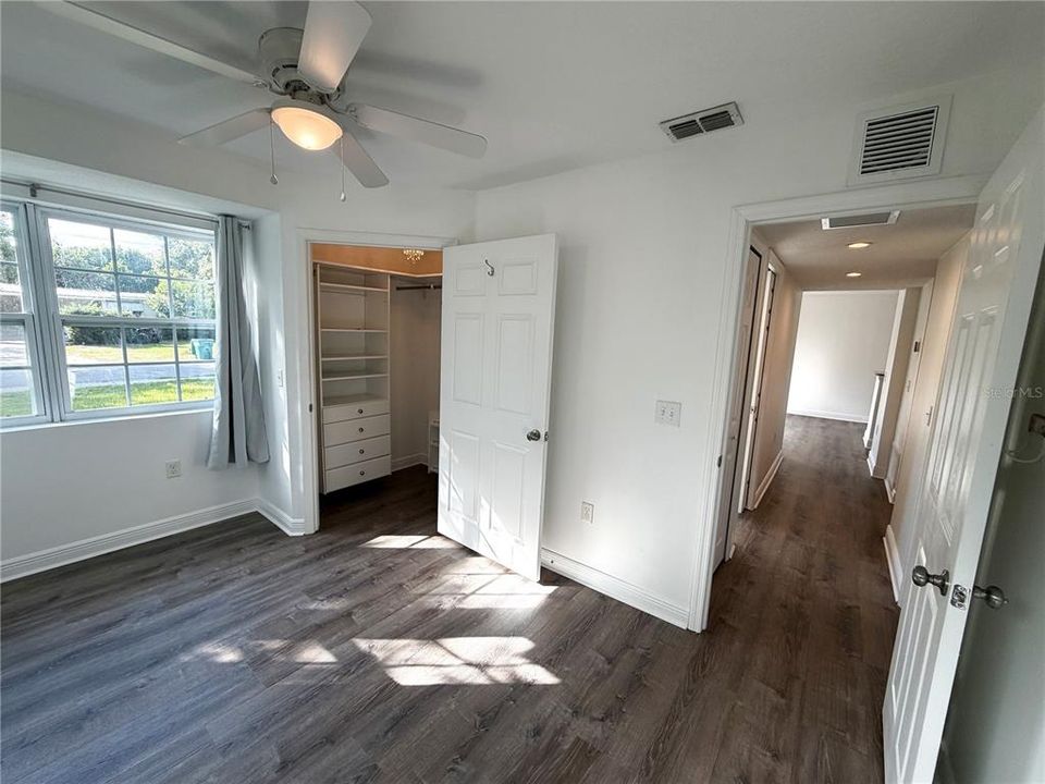 For Sale: $259,000 (3 beds, 2 baths, 1168 Square Feet)