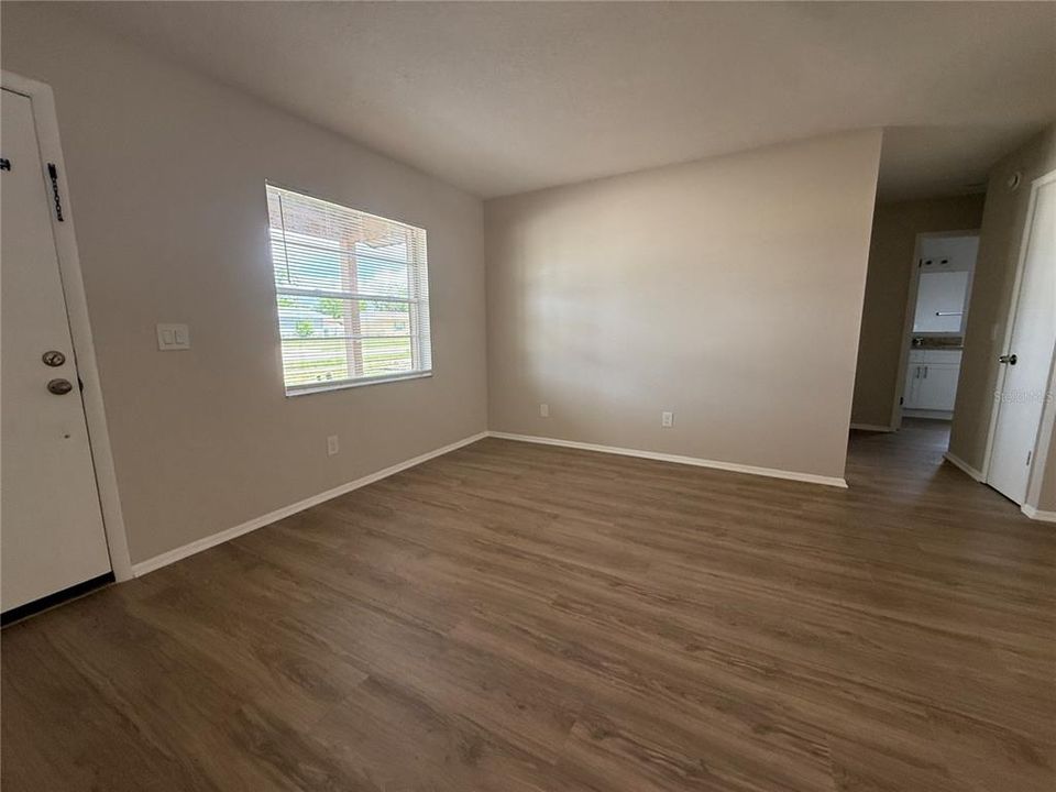 For Rent: $1,800 (3 beds, 2 baths, 1120 Square Feet)