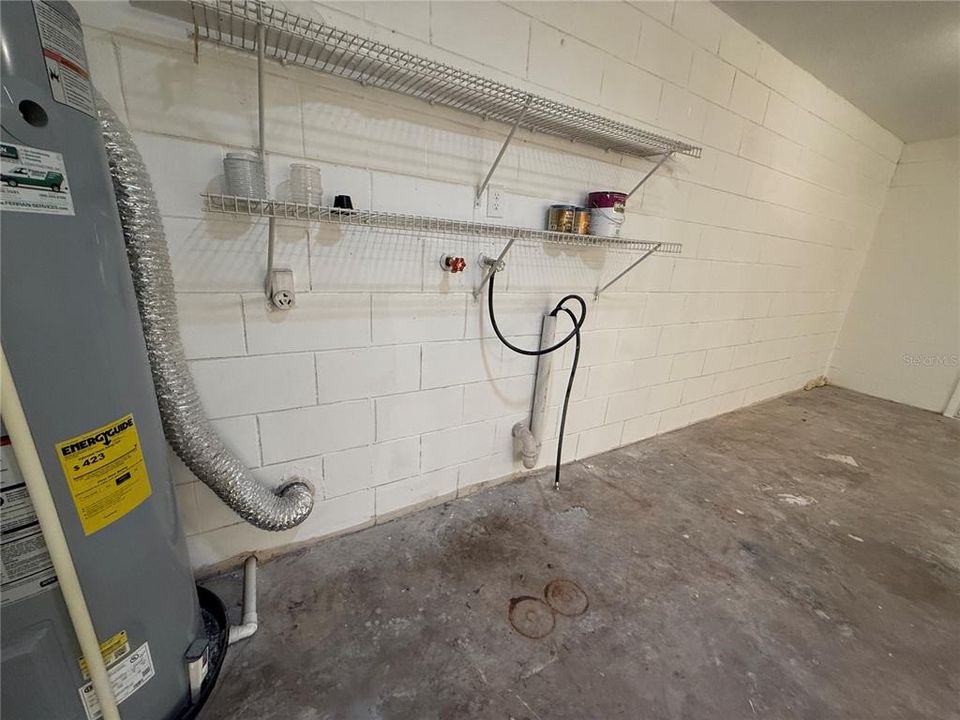 For Rent: $1,800 (3 beds, 2 baths, 1120 Square Feet)