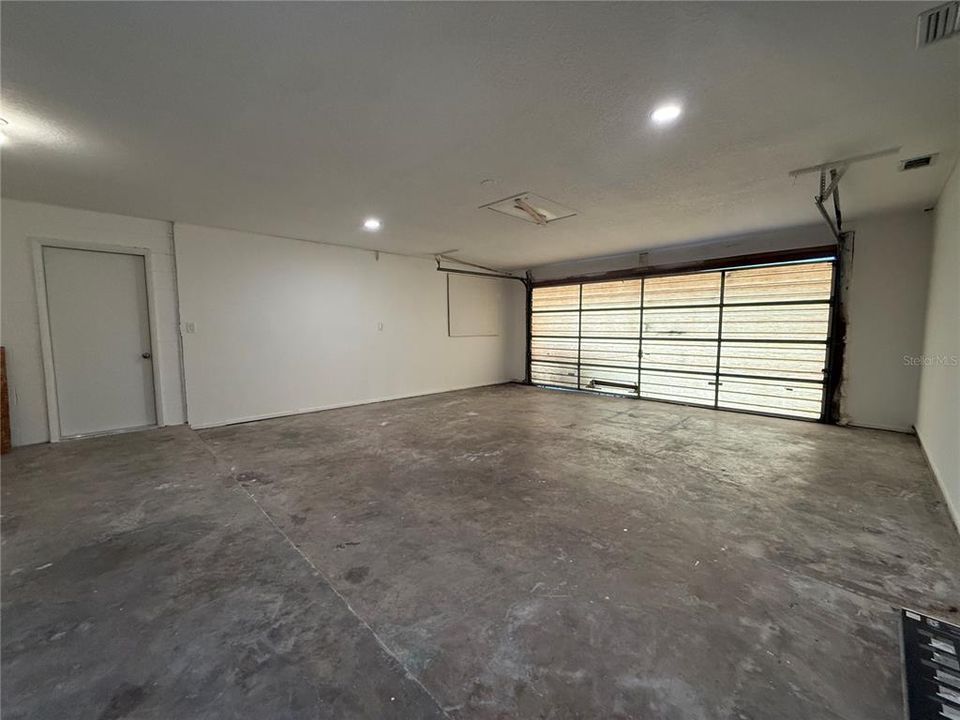 For Rent: $1,800 (3 beds, 2 baths, 1120 Square Feet)