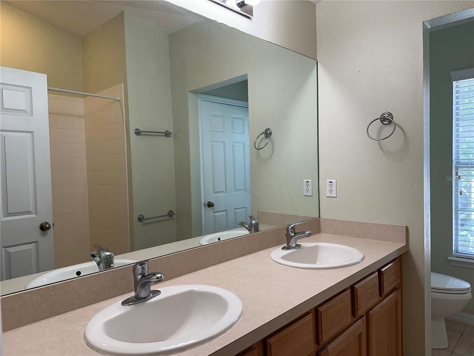 For Rent: $2,850 (3 beds, 2 baths, 1480 Square Feet)