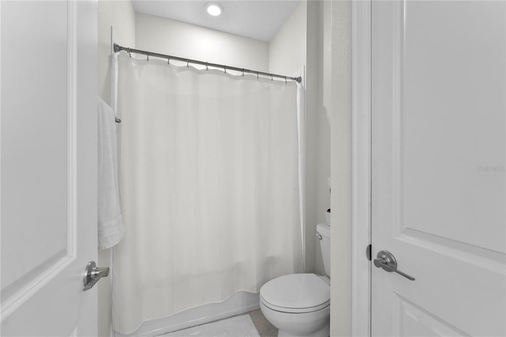 For Rent: $3,500 (4 beds, 3 baths, 2655 Square Feet)