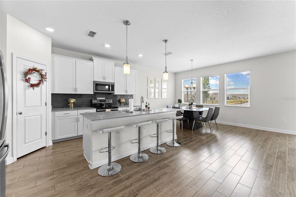 For Rent: $3,500 (4 beds, 3 baths, 2655 Square Feet)