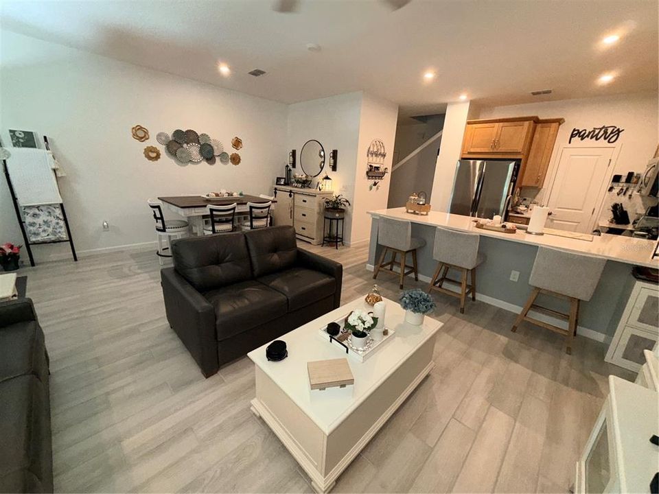 For Sale: $425,000 (3 beds, 2 baths, 1476 Square Feet)