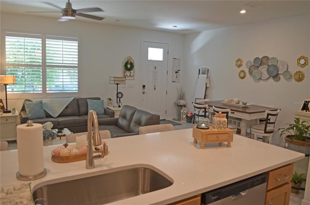 For Sale: $425,000 (3 beds, 2 baths, 1476 Square Feet)