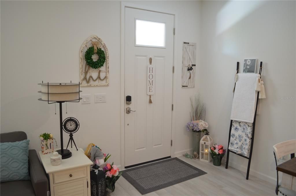 For Sale: $425,000 (3 beds, 2 baths, 1476 Square Feet)