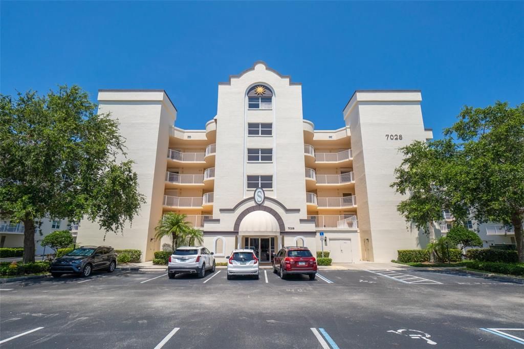 For Sale: $400,000 (3 beds, 2 baths, 2055 Square Feet)