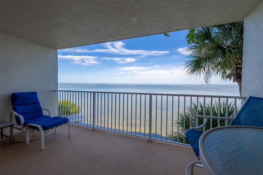 For Sale: $400,000 (3 beds, 2 baths, 2055 Square Feet)