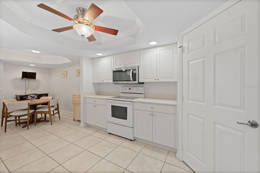 For Sale: $400,000 (3 beds, 2 baths, 2055 Square Feet)