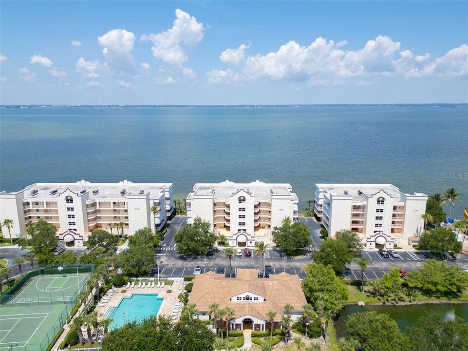 For Sale: $400,000 (3 beds, 2 baths, 2055 Square Feet)
