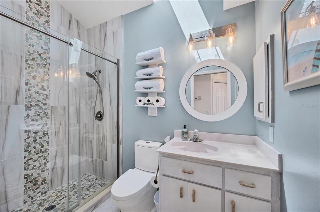 For Rent: $2,700 (3 beds, 2 baths, 1786 Square Feet)