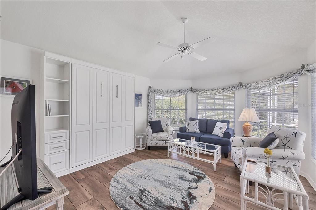 For Rent: $2,700 (3 beds, 2 baths, 1786 Square Feet)