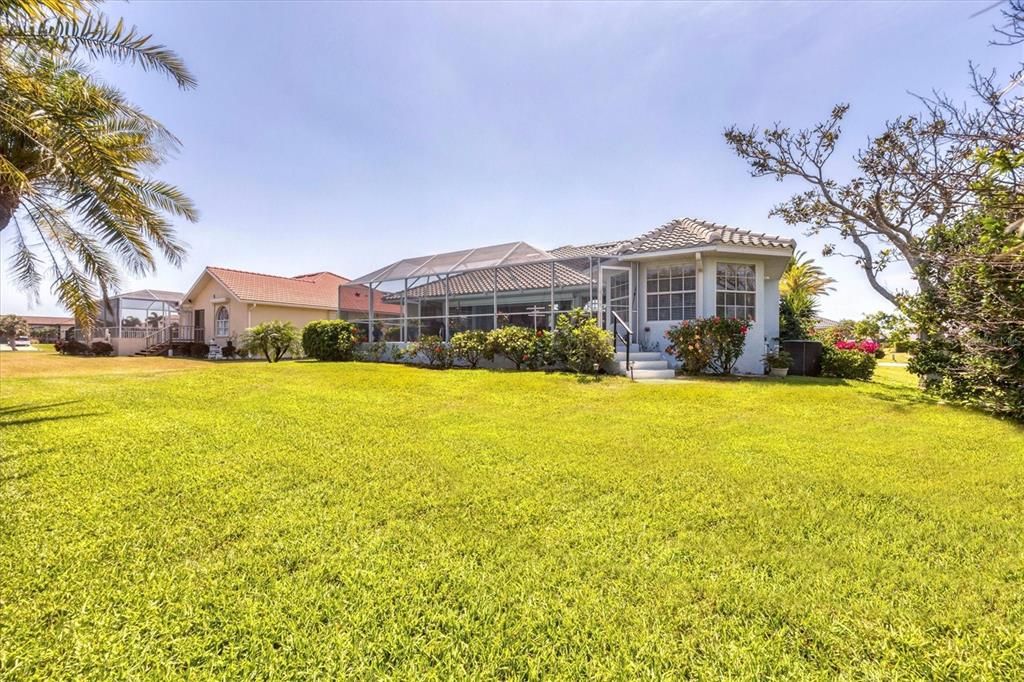 For Rent: $2,700 (3 beds, 2 baths, 1786 Square Feet)